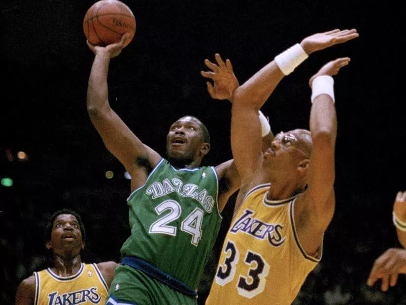 Mark Aguirre