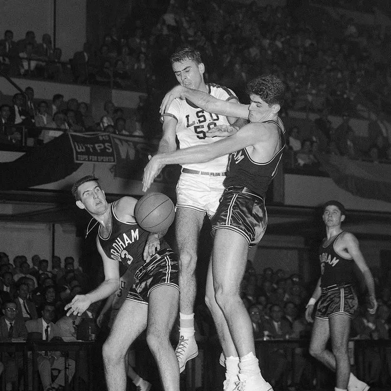 Bob Pettit in 1953