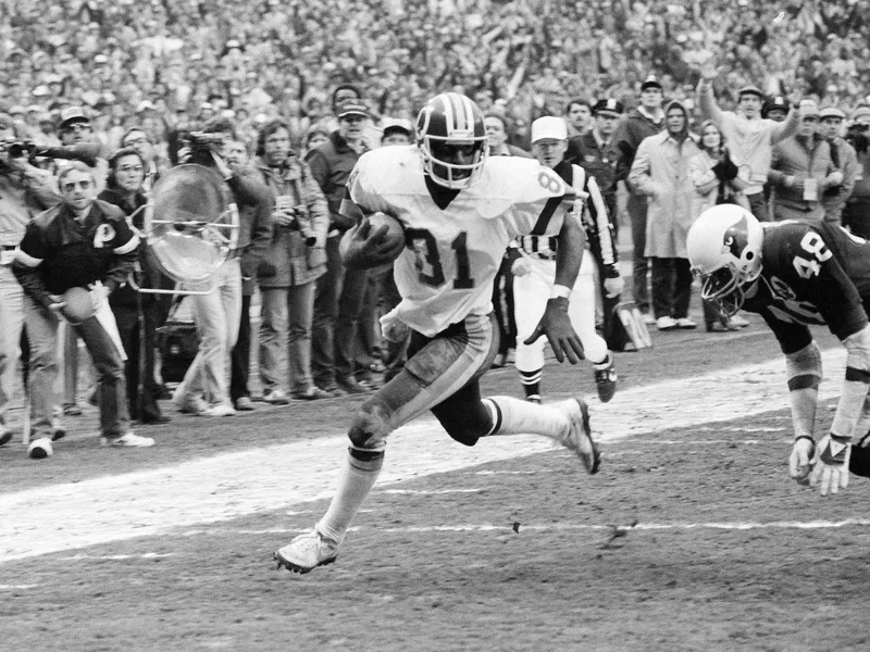 Washington Redskins wide receiver Art Monk just after he caught his 102nd pass