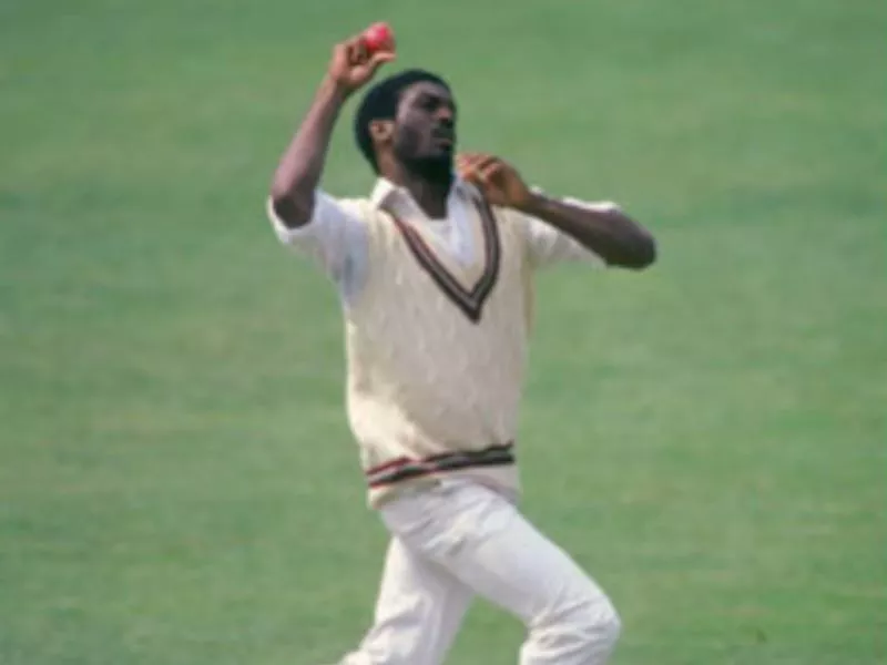 Michael Holding bowling