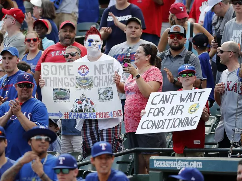 Texas Rangers fans