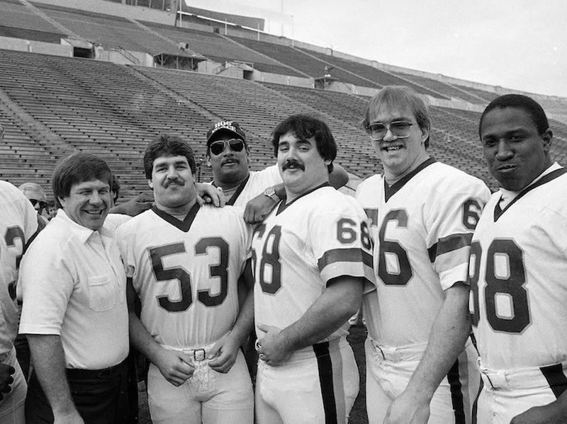 Russ Grimm (No. 68) with other teammates