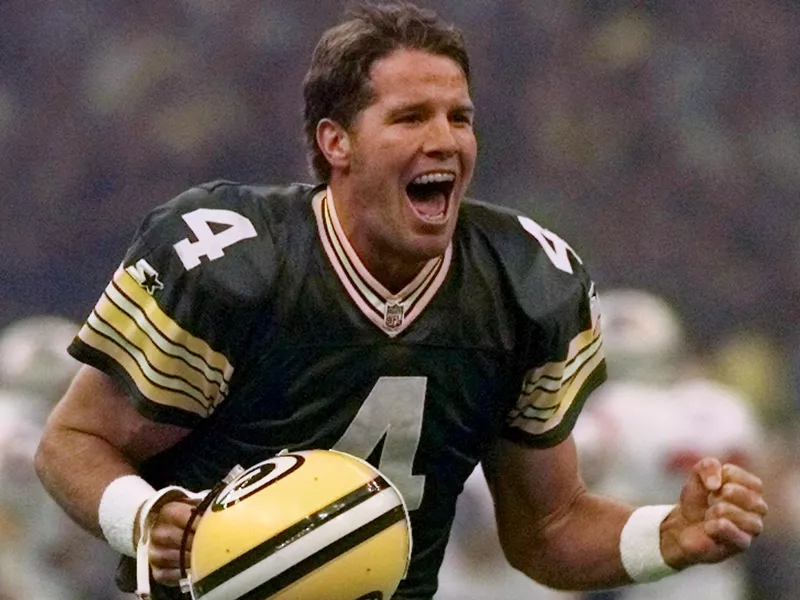 Green Bay Packers quarterback Brett Favre celebrates